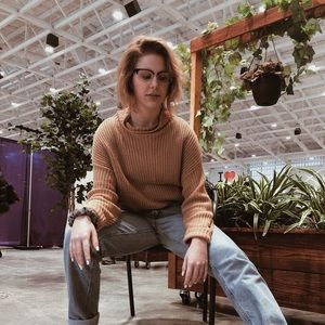 Meet your Posher, Nicole